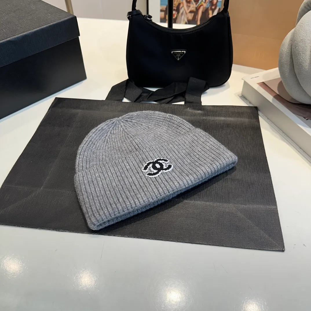 P50 Chanel knitted beanie