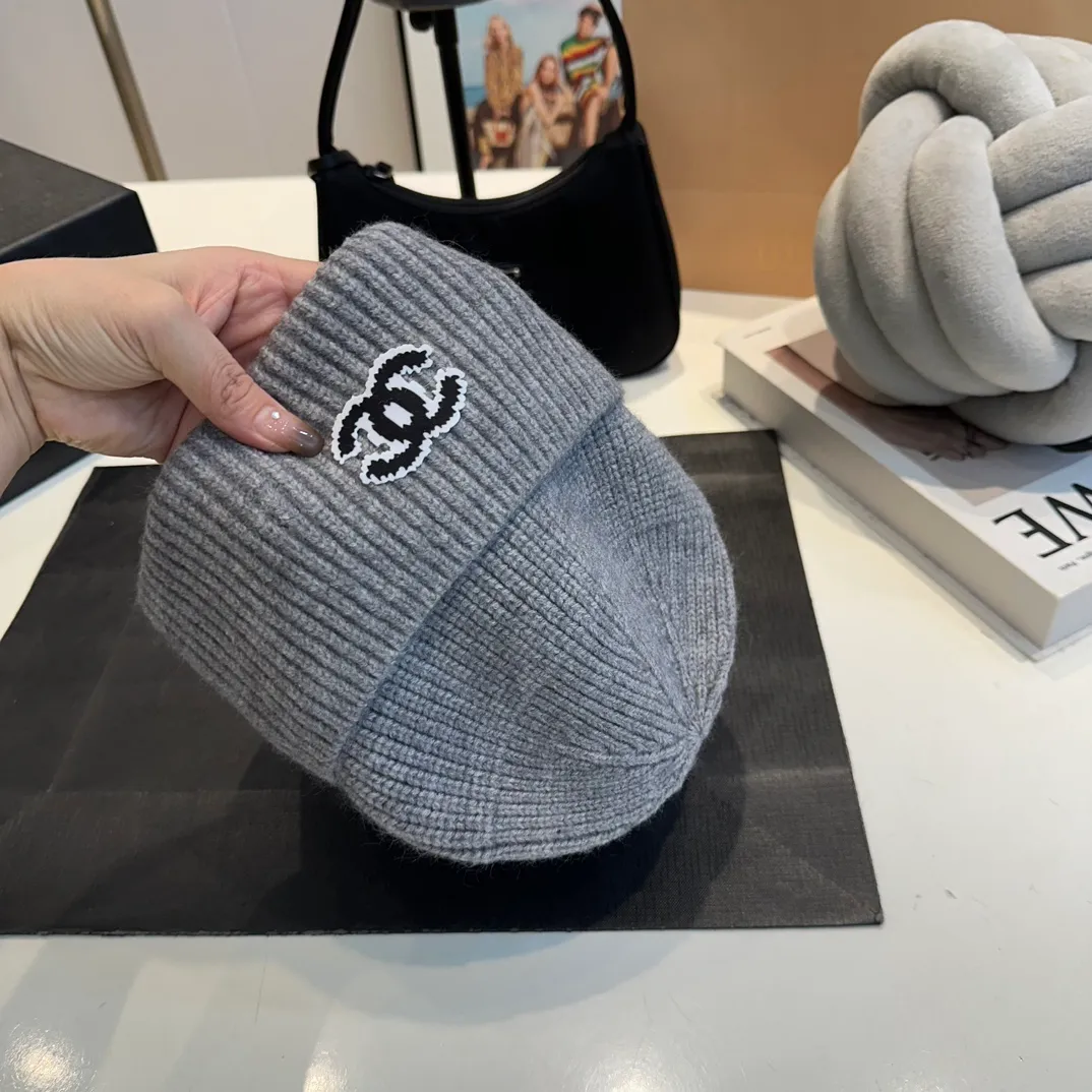 P50 Chanel knitted beanie