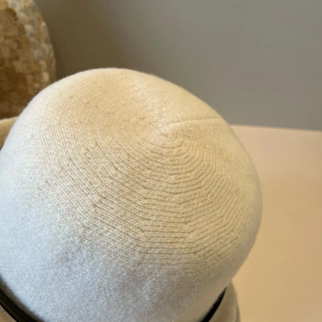 💰160¥ Chanel's new wool curled basin hat, irregular cut design, head circumference 57cm