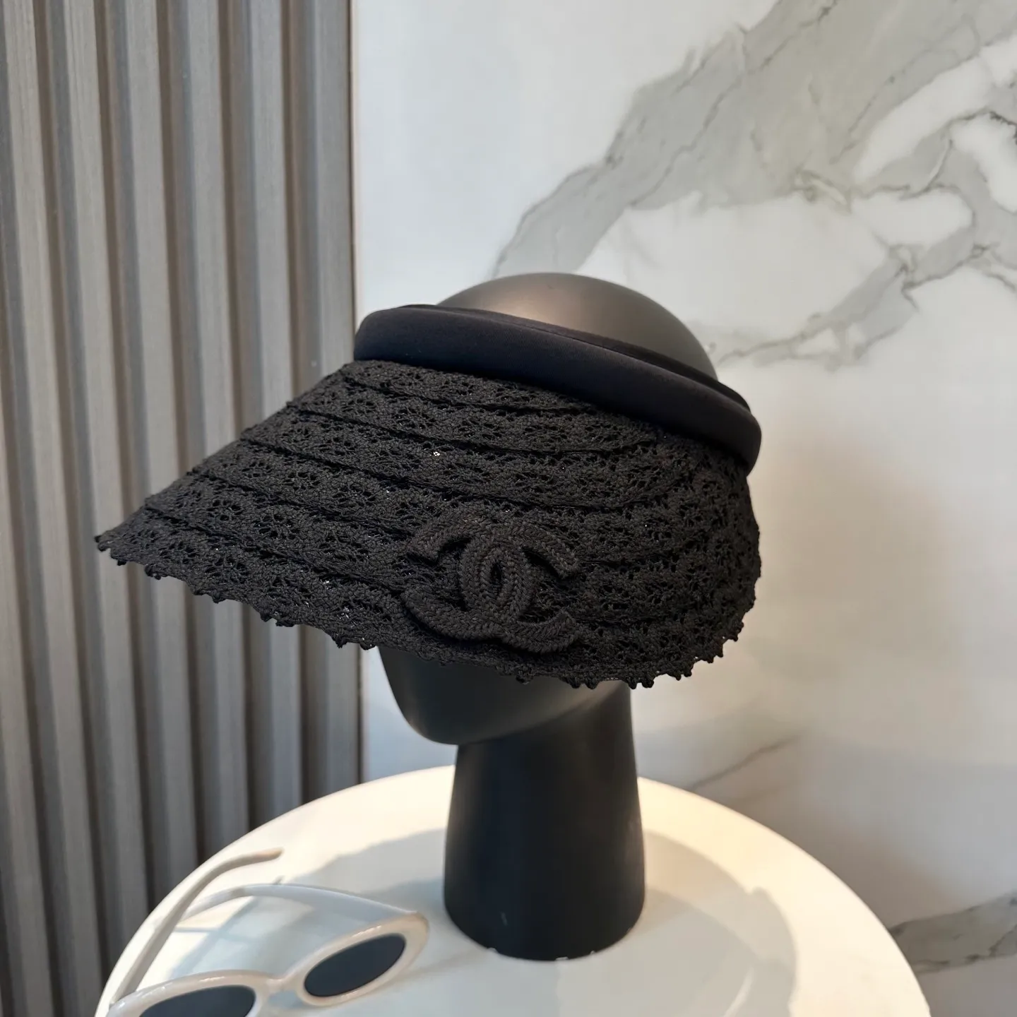 P70💛 Comes with dust bag [CHA Chanel] 2025 new exclusive small fragrant sun hat with empty top headband, 🔆 versatile sun protection ~ a great tool for casual outings and anti-snatching! Love it so much 💕