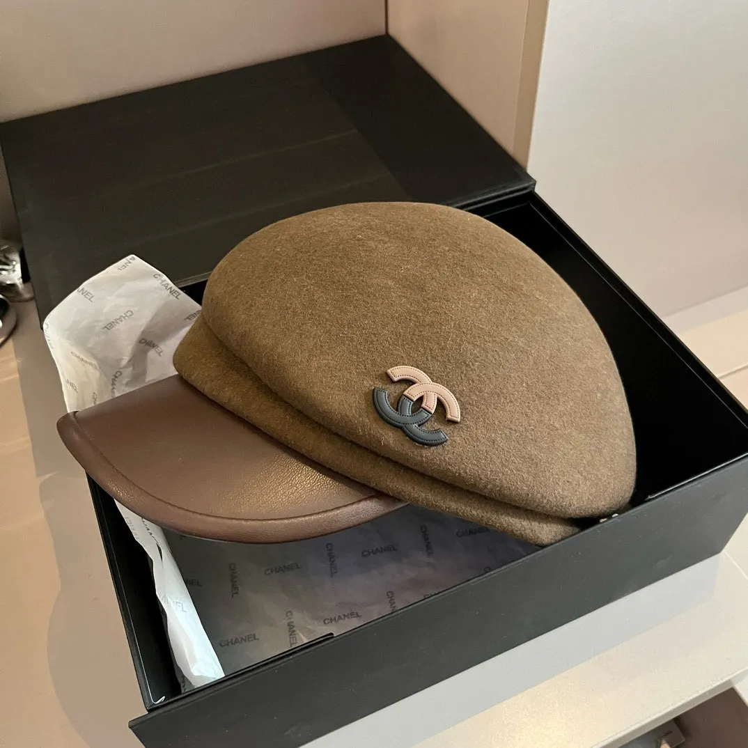 💰180¥ Chanel wool peaked military cap, washed leather brim, high-end color matching, 100% wool🦙, head circumference 57cm adjustable