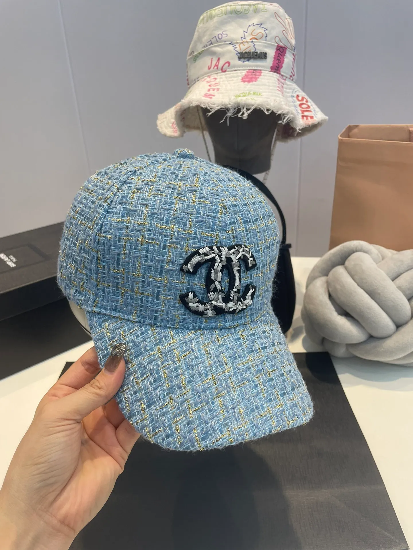 P70 23 CHANEL Chanel new autumn and winter high-quality plaid woolen baseball cap for autumn and winter! French socialite little fragrance! The quality is absolutely high-end! The quality of entering and exiting a large shopping mall at will! Super versatile colors