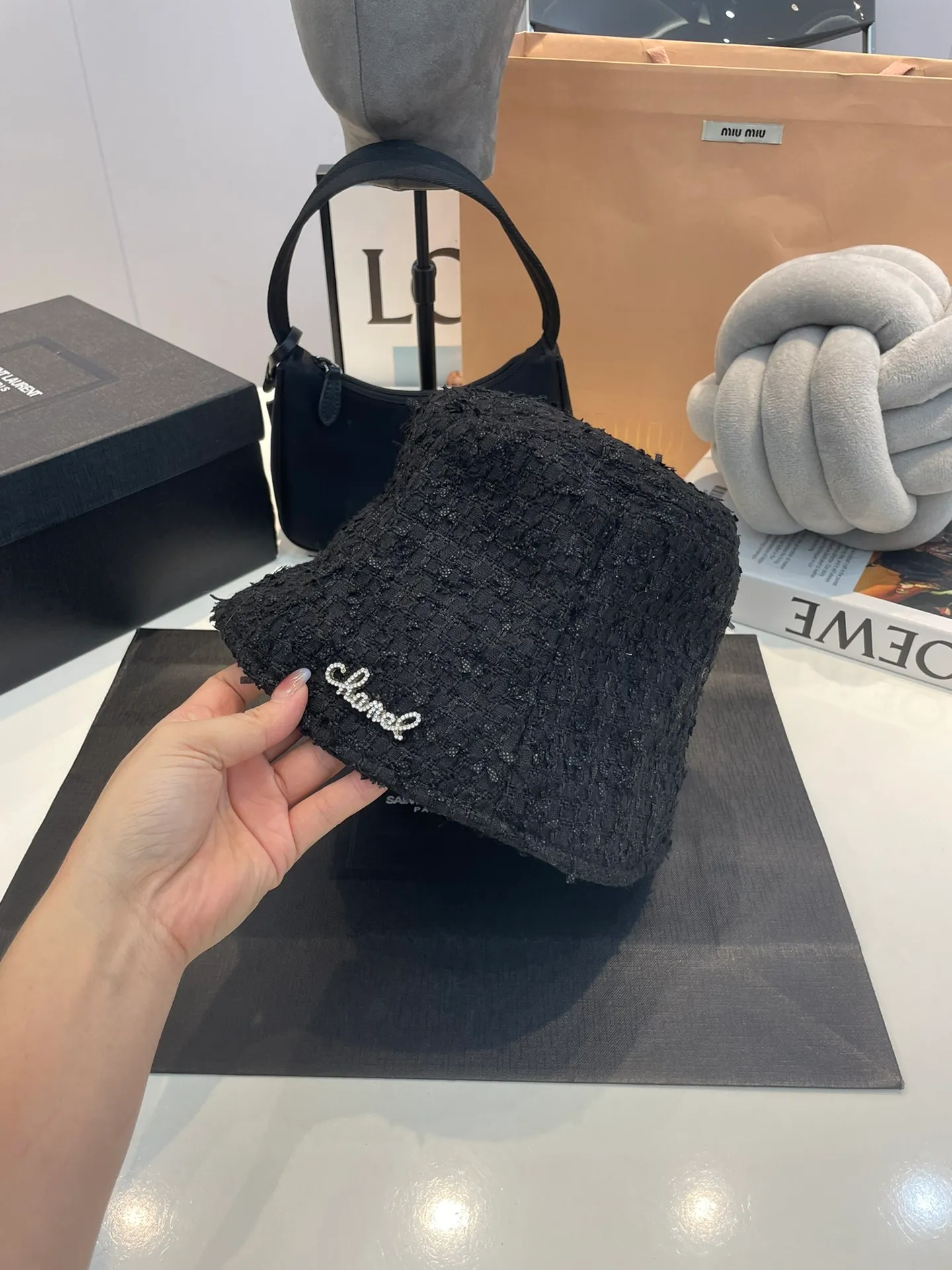 P60 Chanel's new 2023 autumn and winter simple ladylike style fisherman hat, new model shipped, big-name style is super easy to match, hurry up and get it!