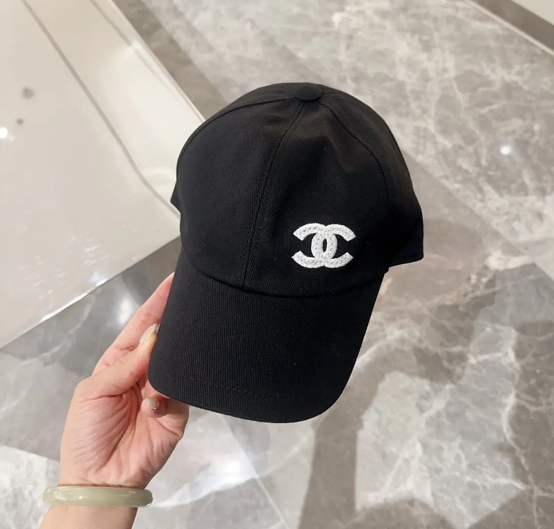 💰90 CHANEL new baseball cap, classic and simple, fashionable and casual design