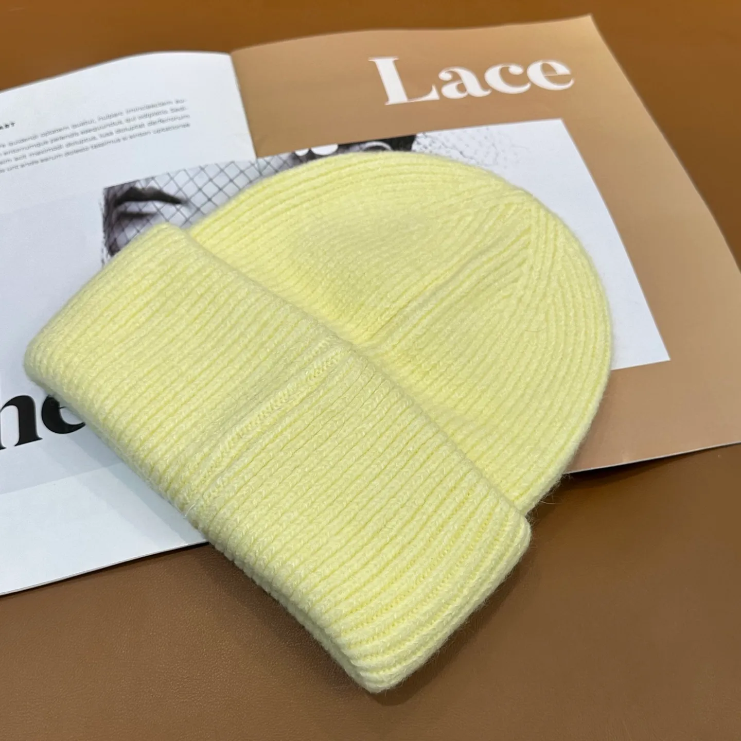 P60 CHANEL small and popular knitted hat! Xiaohongshu’s new product is released, it’s so 🉑️, high-elastic fabric, classic colors, same style for men and women.