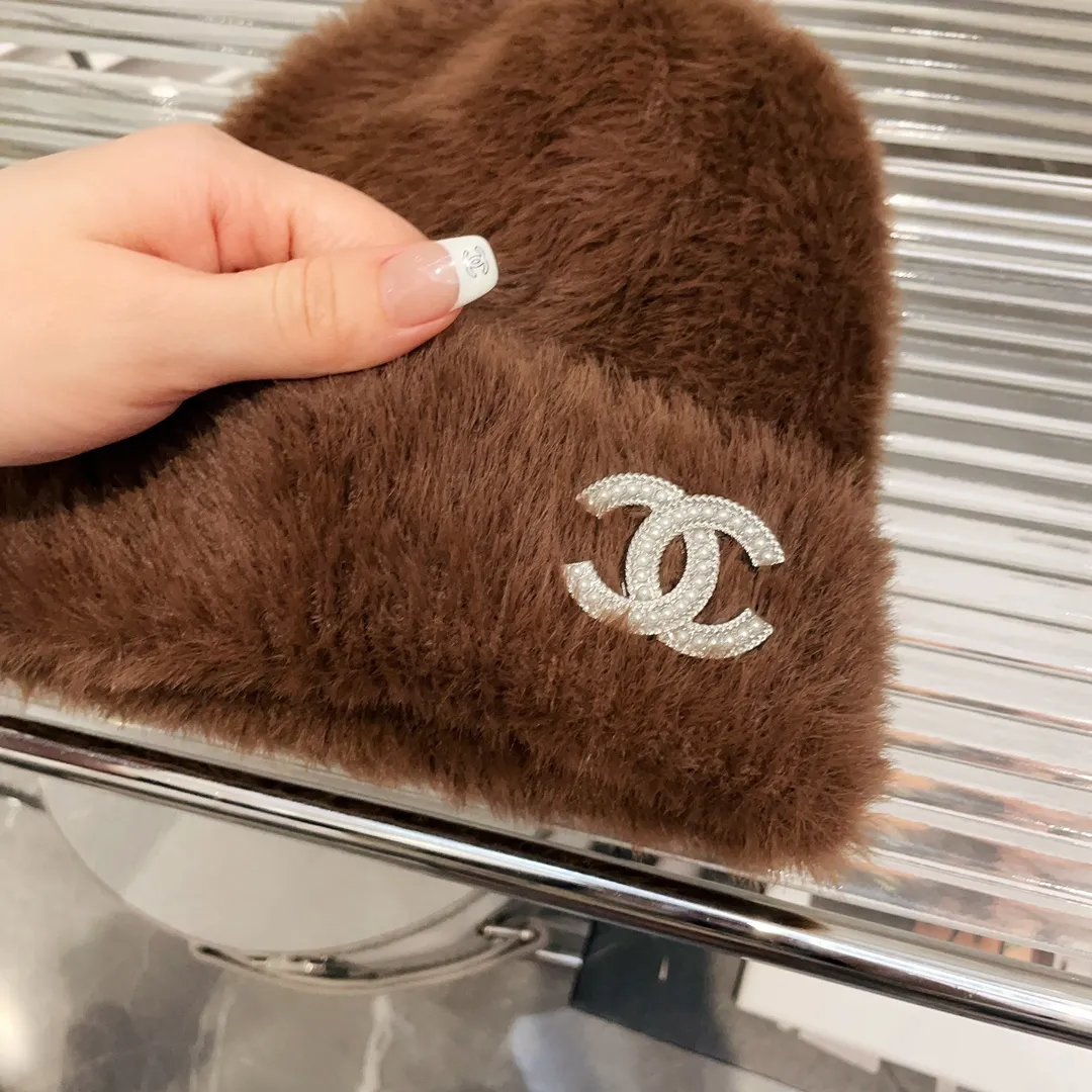 P56 CHANEL Chanel autumn and winter waterproof mink knitted cold hat Fairy gentle and sweet knitted wool hat Fried chicken soft and smooth fabric, great elasticity, super beautiful