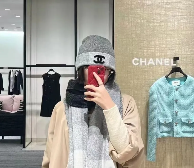 p70💰CHANEL, the popular knitted hat from the official website! Xiaohongshu’s new product is released, it’s so 🉑️, high-elastic fabric, classic colors, same style for men and women.