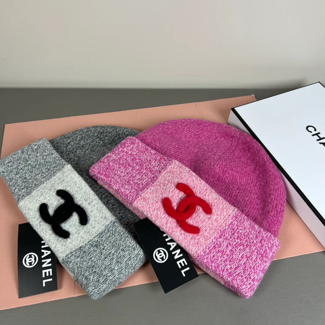 p70💰CHANEL, the popular knitted hat from the official website! Xiaohongshu’s new product is released, it’s so 🉑️, high-elastic fabric, classic colors, same style for men and women.
