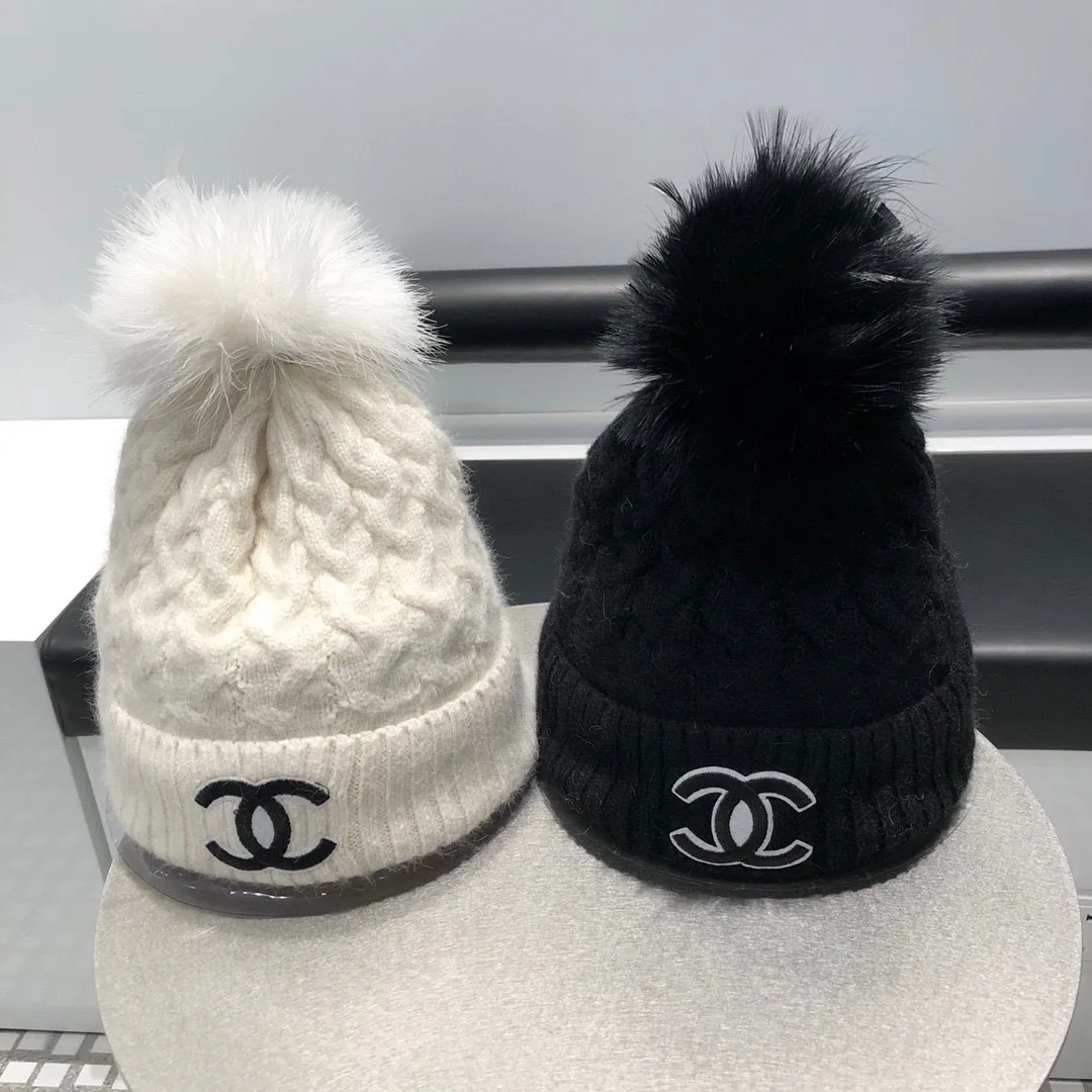 P150 Chanel CHANEL autumn and winter fox fur ball woolen hat for women in winter trendy versatile warm knitted hat