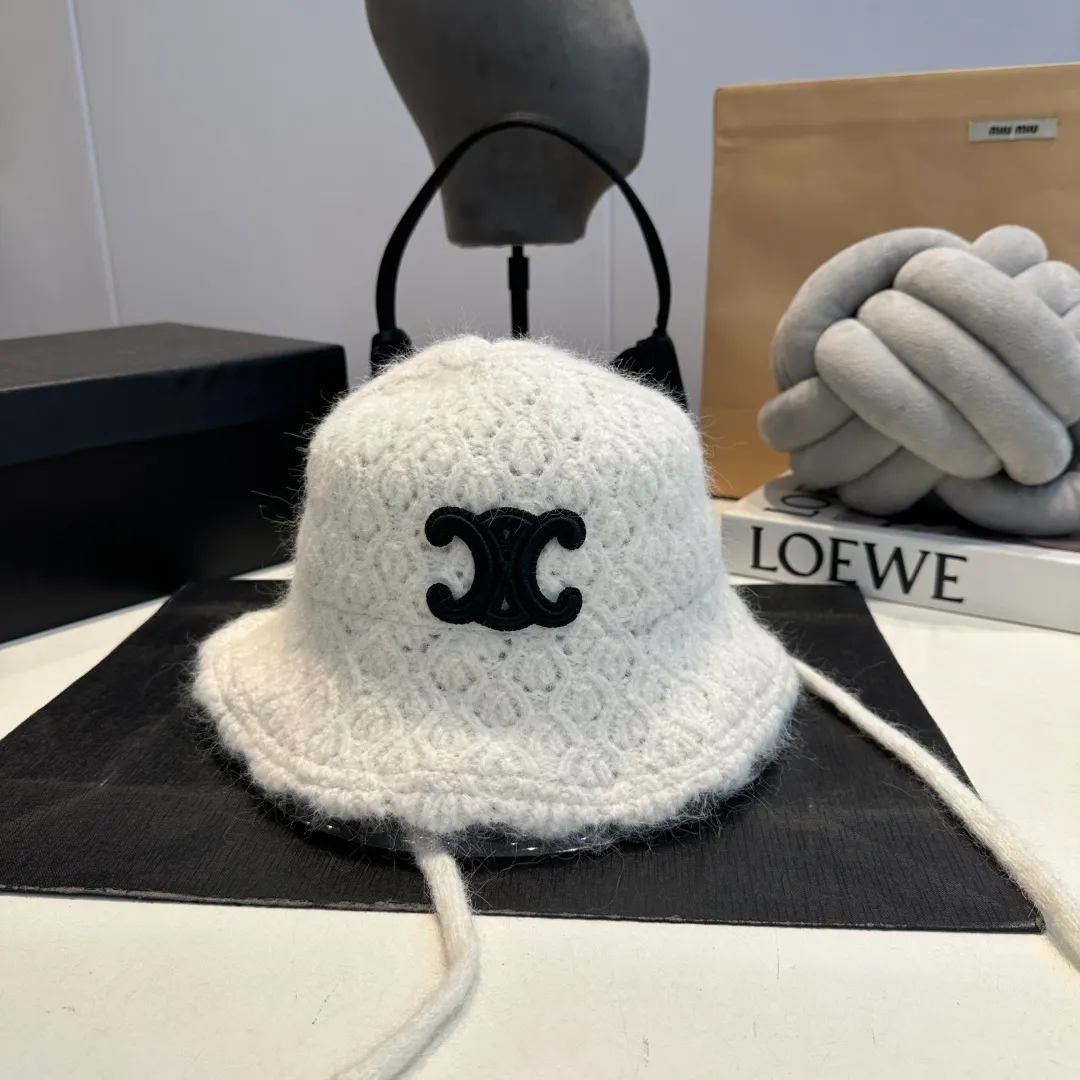 P60 CHANEL Chanel 2025 autumn and winter new small fragrant style fisherman hat unique design ~ a retro literary style