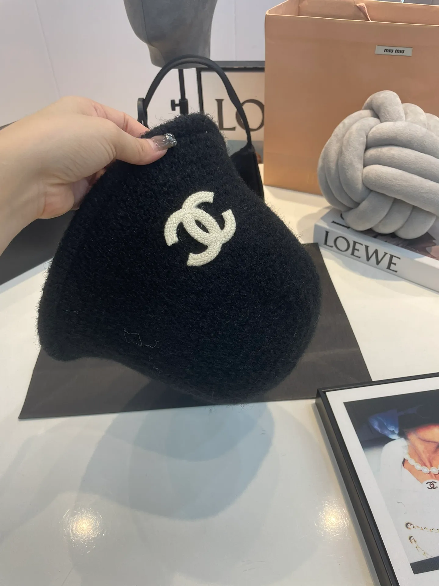 P60 CHANEL Chanel 2023 new autumn and winter plush knitted bucket hat fisherman hat, a must-have for going out and easy to match, hurry up and get it