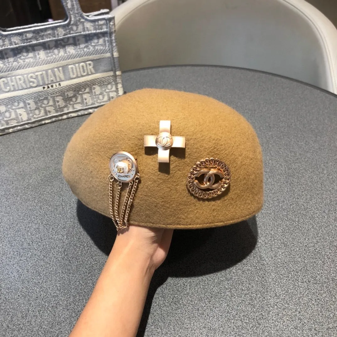 P180 Chanel CHANEI Internet celebrity same style autumn and winter 100% wool beret versatile peaked cap casual British painter hat warm and progressive hat goddess must-have
