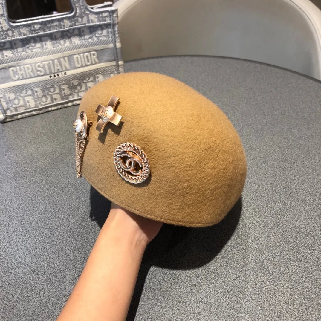P180 Chanel CHANEI Internet celebrity same style autumn and winter 100% wool beret versatile peaked cap casual British painter hat warm and progressive hat goddess must-have