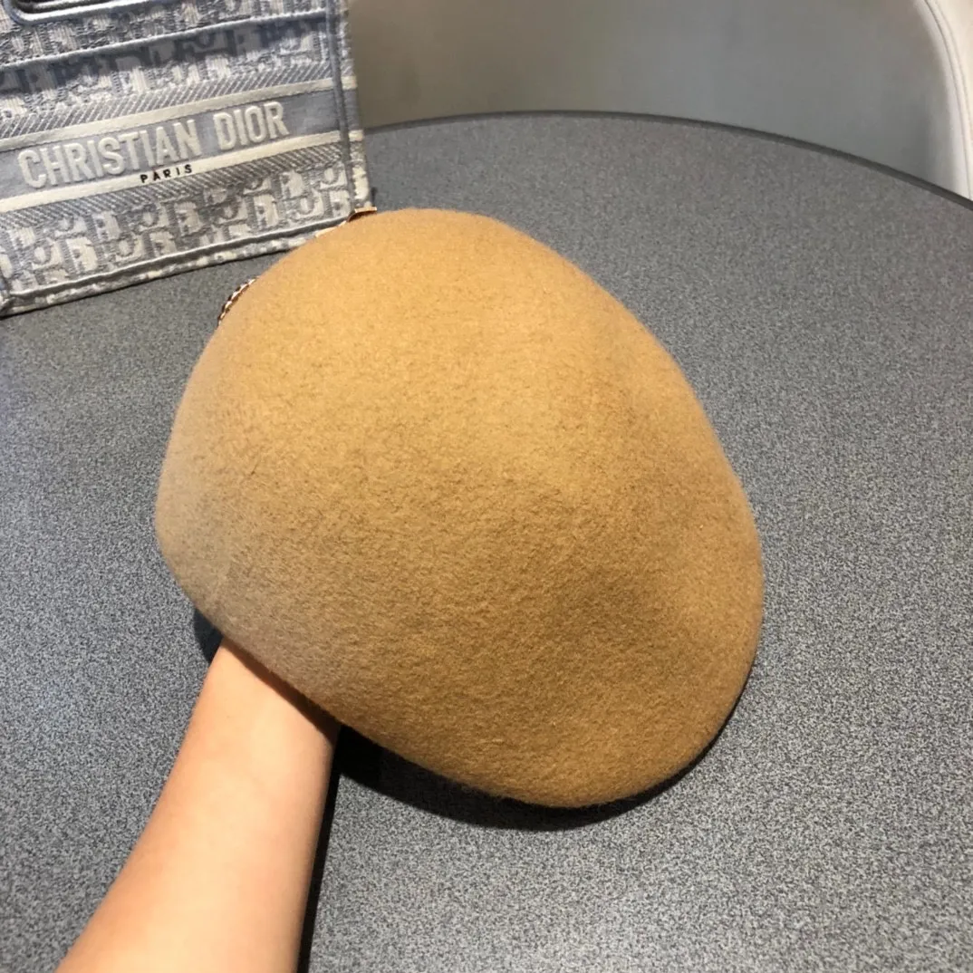 P180 Chanel CHANEI Internet celebrity same style autumn and winter 100% wool beret versatile peaked cap casual British painter hat warm and progressive hat goddess must-have