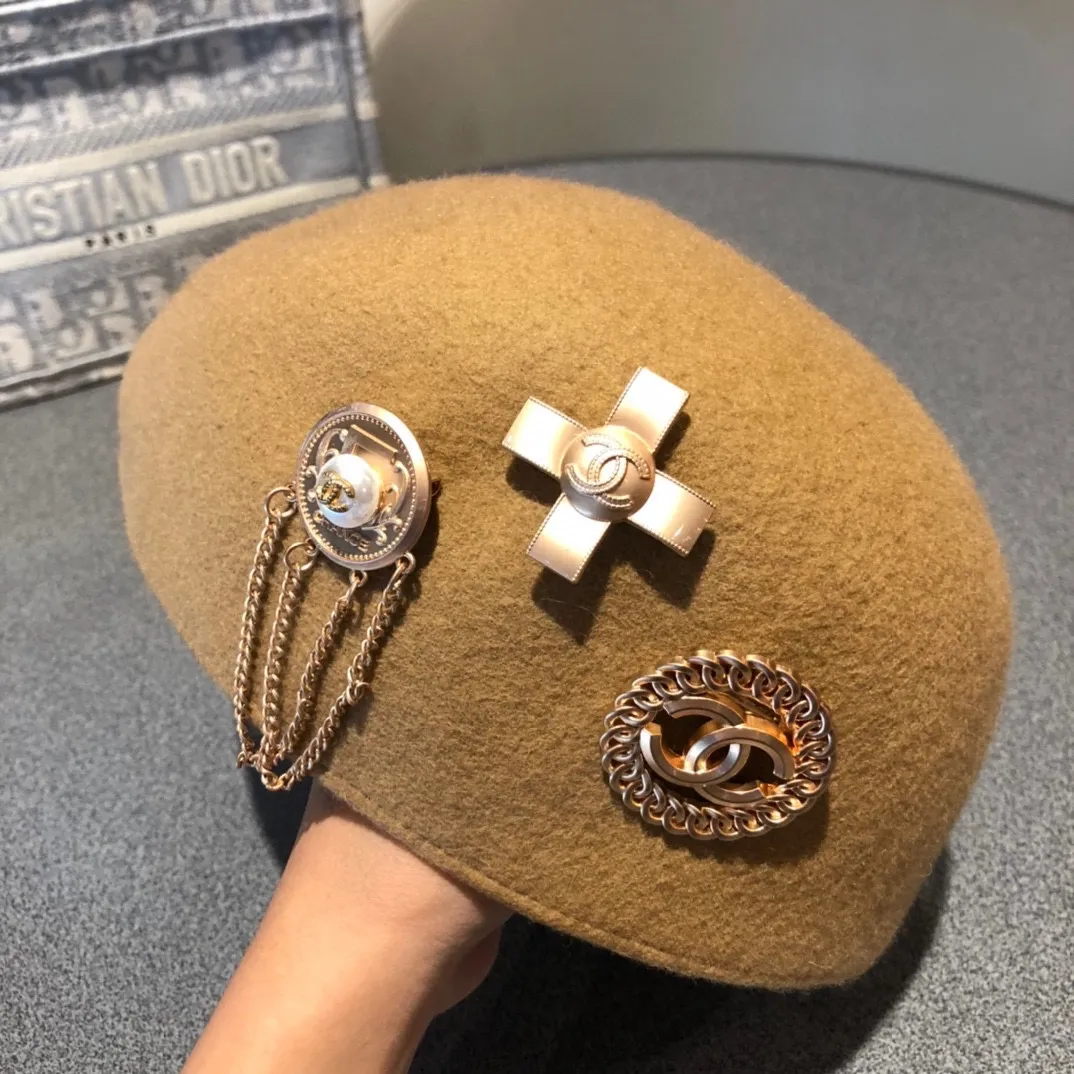 P180 Chanel CHANEI Internet celebrity same style autumn and winter 100% wool beret versatile peaked cap casual British painter hat warm and progressive hat goddess must-have