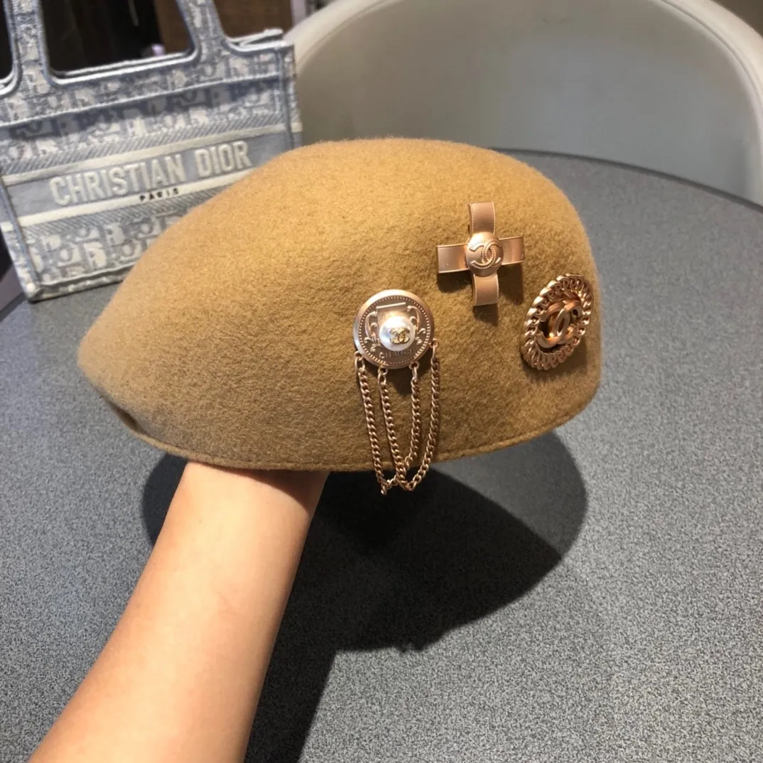 P180 Chanel CHANEI Internet celebrity same style autumn and winter 100% wool beret versatile peaked cap casual British painter hat warm and progressive hat goddess must-have