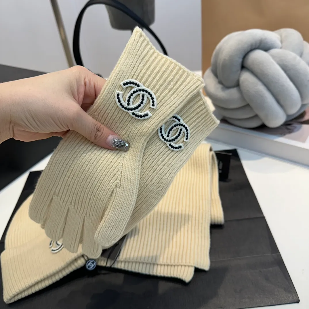 P170 Chanel Beanie Hat Set Hat Scarf Hat + Scarf + Gloves