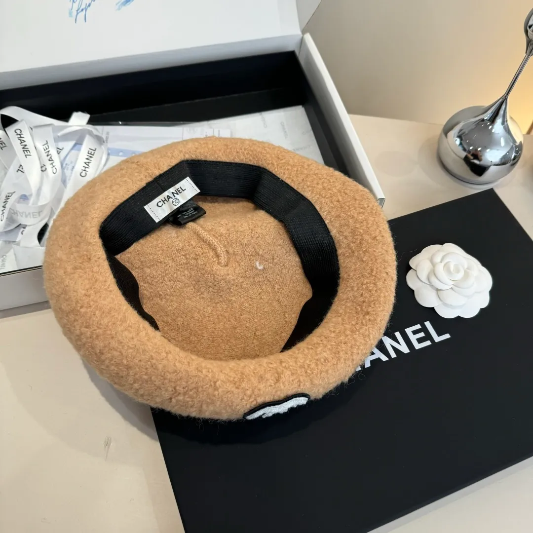 💰120¥ Chanel wool beret, pumpkin hat, 100% wool🦙 fabric, head circumference 57cm