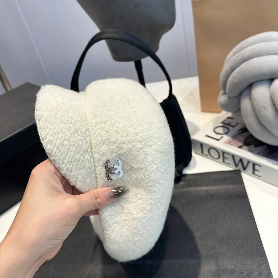 P80 Chanel Chanel retro Japanese milk silk octagonal hat women's versatile hollow fashion face-showing short-brimmed British pumpkin hat summer