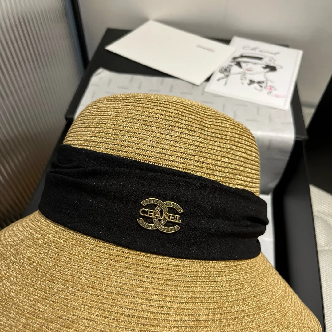 💰150¥ Chanel straw hat, made of fine straw, foldable, head circumference 57cm