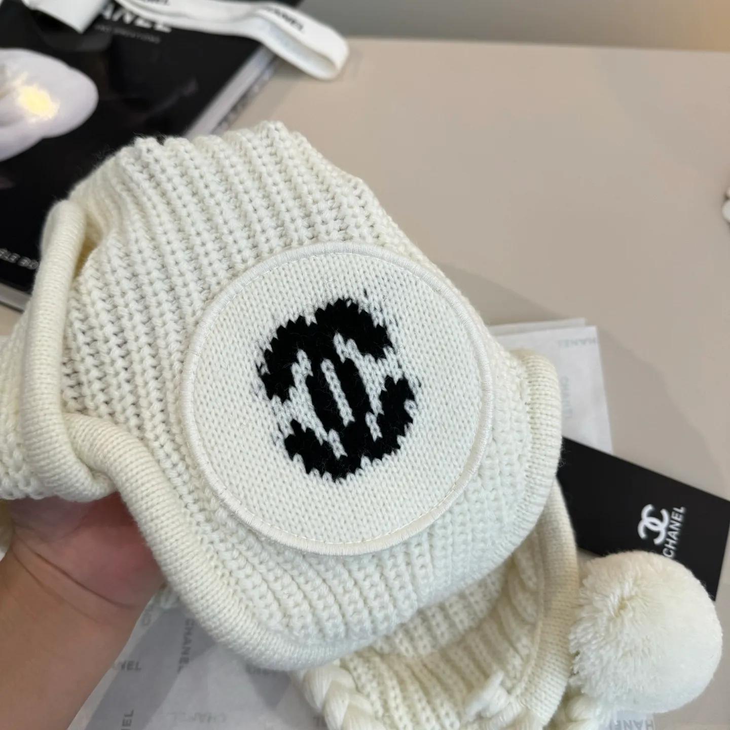 💰90¥ Chanel knitted beanie, ear protection hat