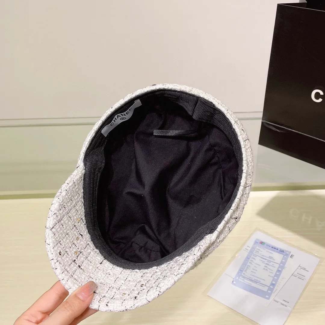 P70🔥 Chanel's new autumn and winter custom-made military cap, plaid, sequined contrasting fabric, niche yet high-end! The latest style of Xiaoxiangfeng, a must-have for celebrities