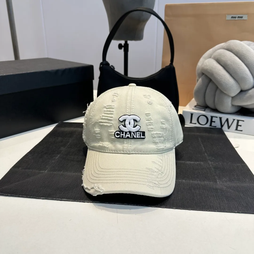 P60 CHANEL 2024 new ripped baseball cap, logo Xiaoxiang is classic and simple, fashionable and casual design, popular new product