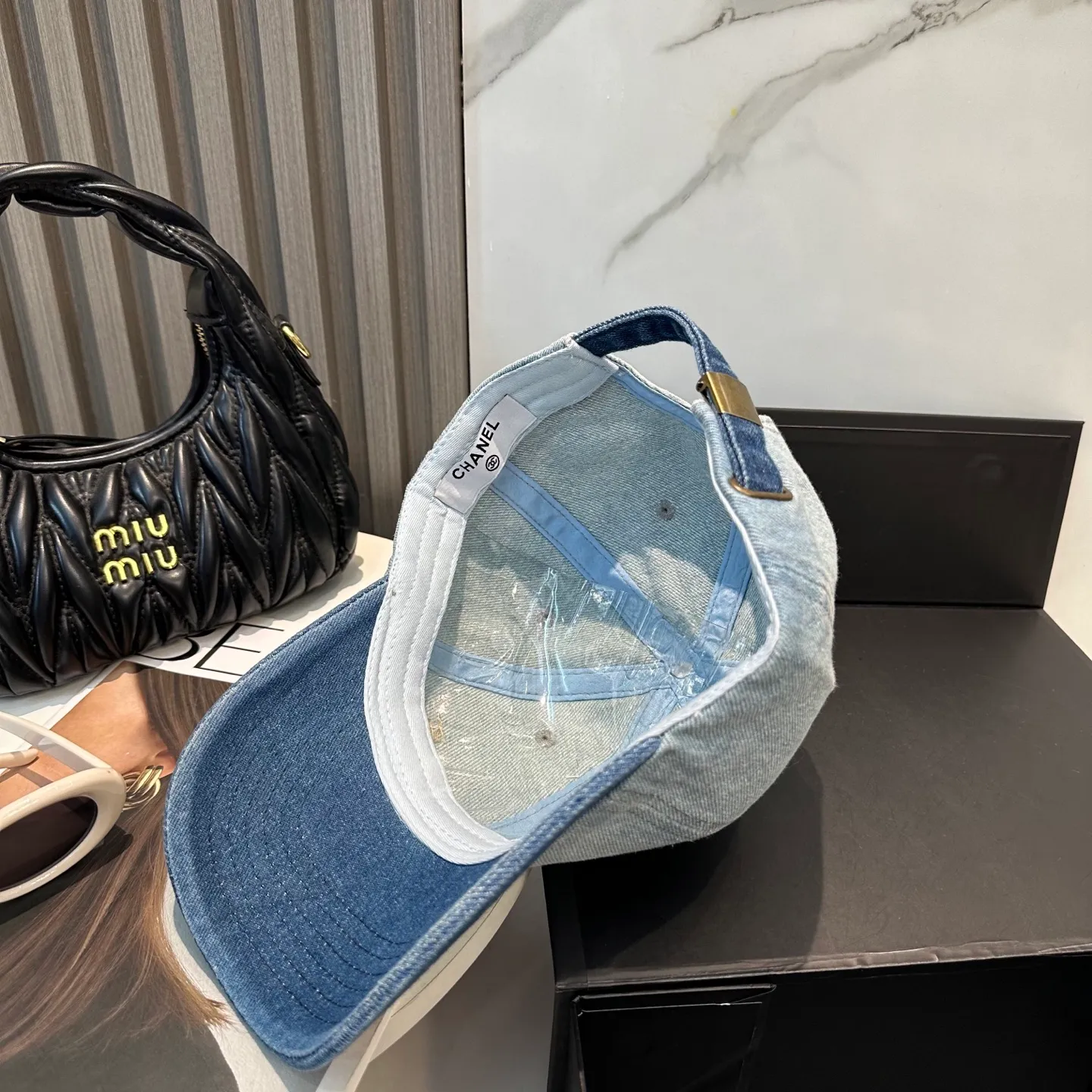 P60 Chanel (Chanel) counter new original washed denim baseball cap, customized three-dimensional logo is exquisite! Original quality, exclusive physical shooting.
