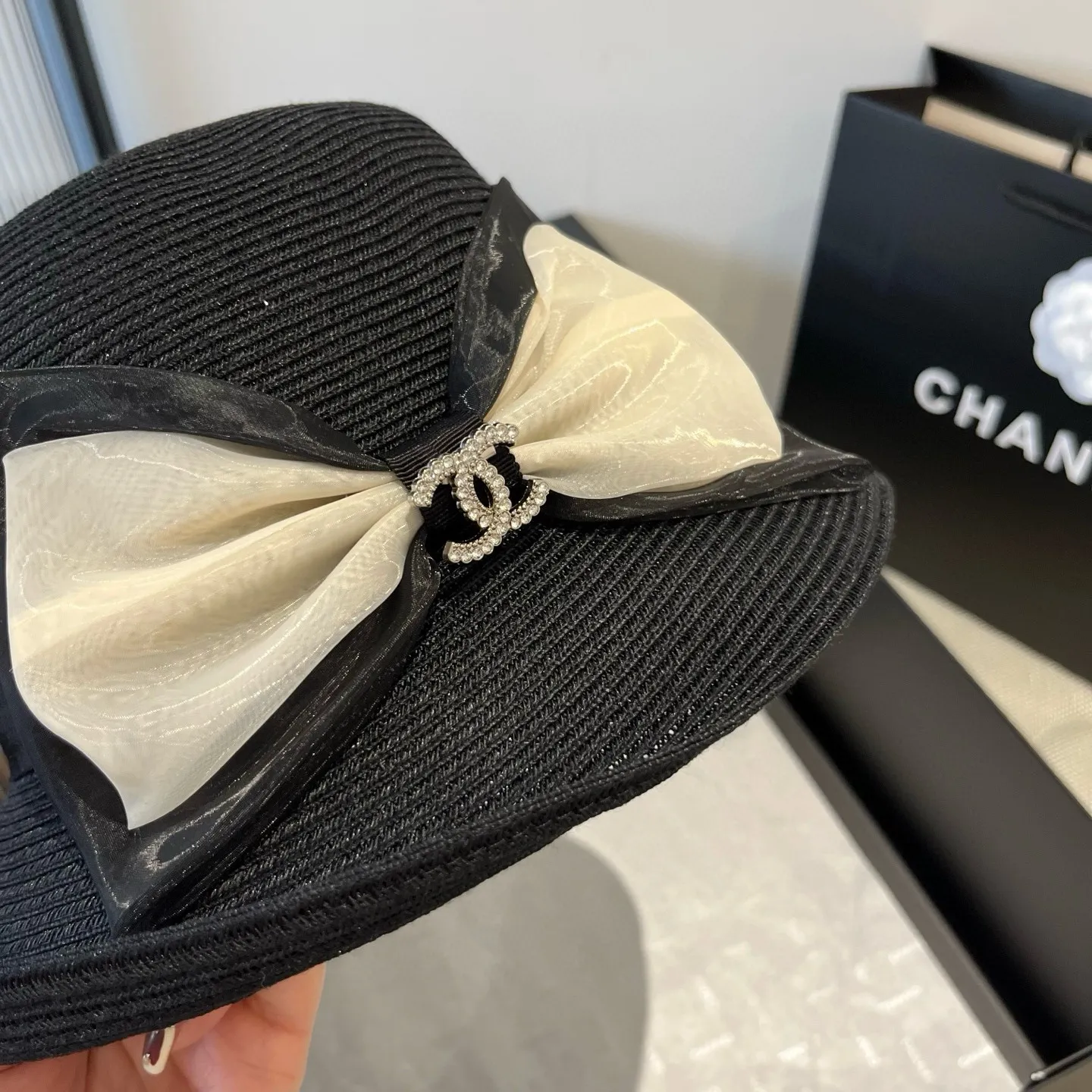 💰140¥ Chanel curled straw hat, head circumference 57cm