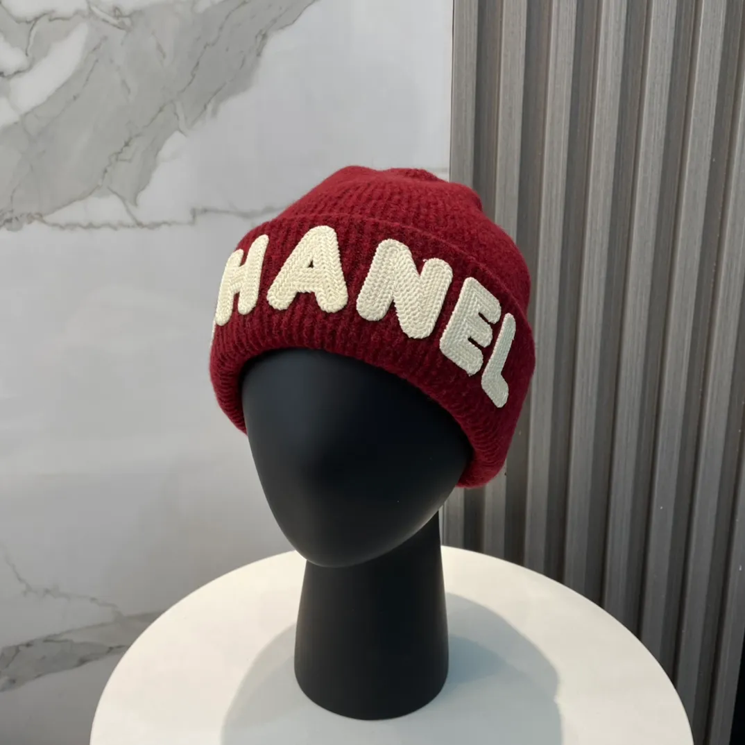 P66 comes with dust bag 🌺 [CHANEL] New wool knitted hat, Xiaohongshu, recommended by major Internet celebrities! Thicker and warmer, fashionable and popular🌸First-class texture, the best brand for keeping warm in autumn and winter, order now, limited quantity available