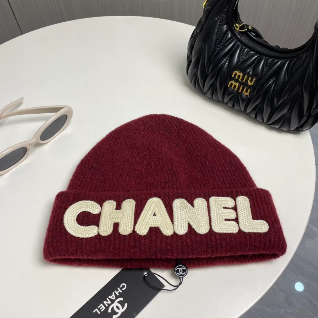 P66 comes with dust bag 🌺 [CHANEL] New wool knitted hat, Xiaohongshu, recommended by major Internet celebrities! Thicker and warmer, fashionable and popular🌸First-class texture, the best brand for keeping warm in autumn and winter, order now, limited quantity available
