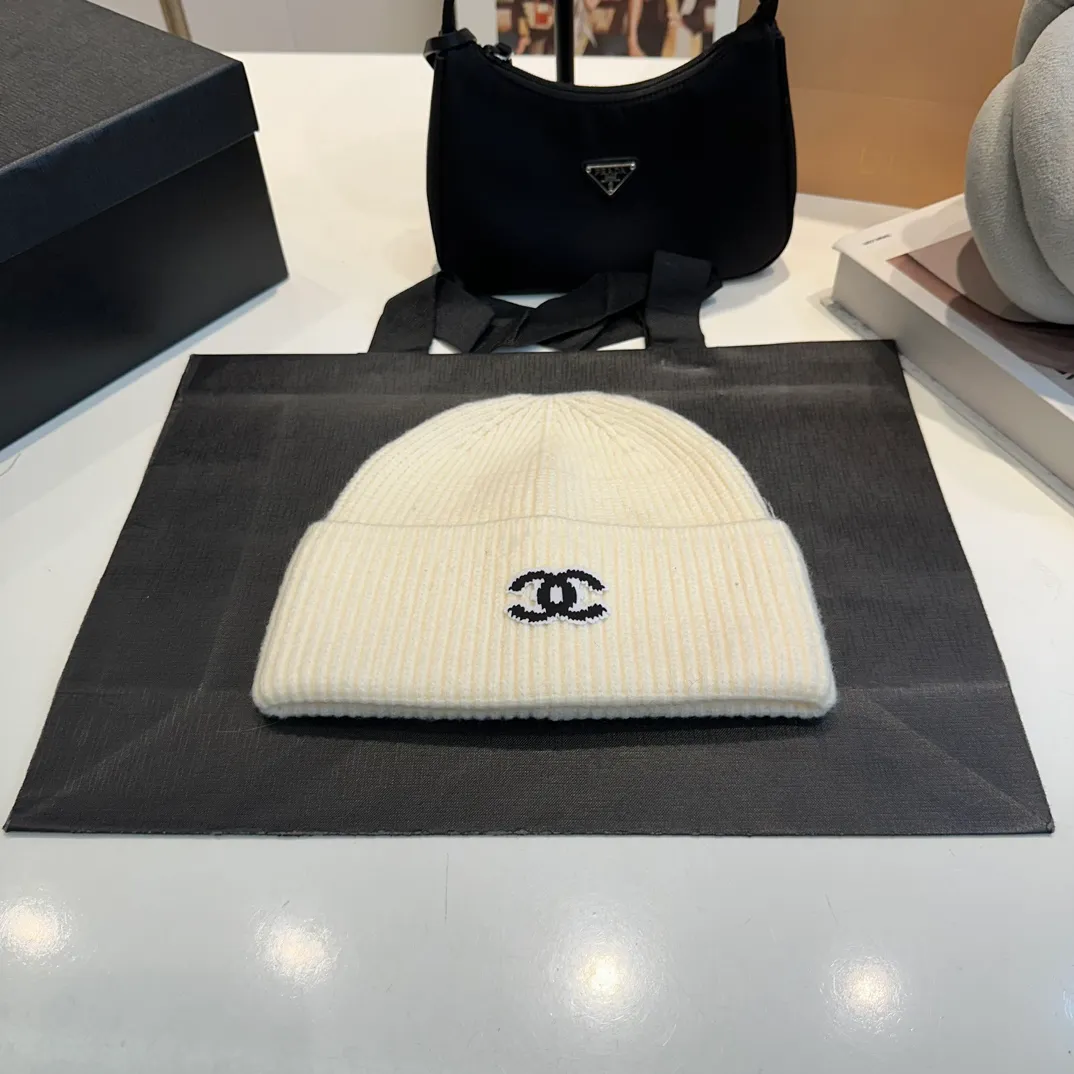 P50 Chanel knitted beanie