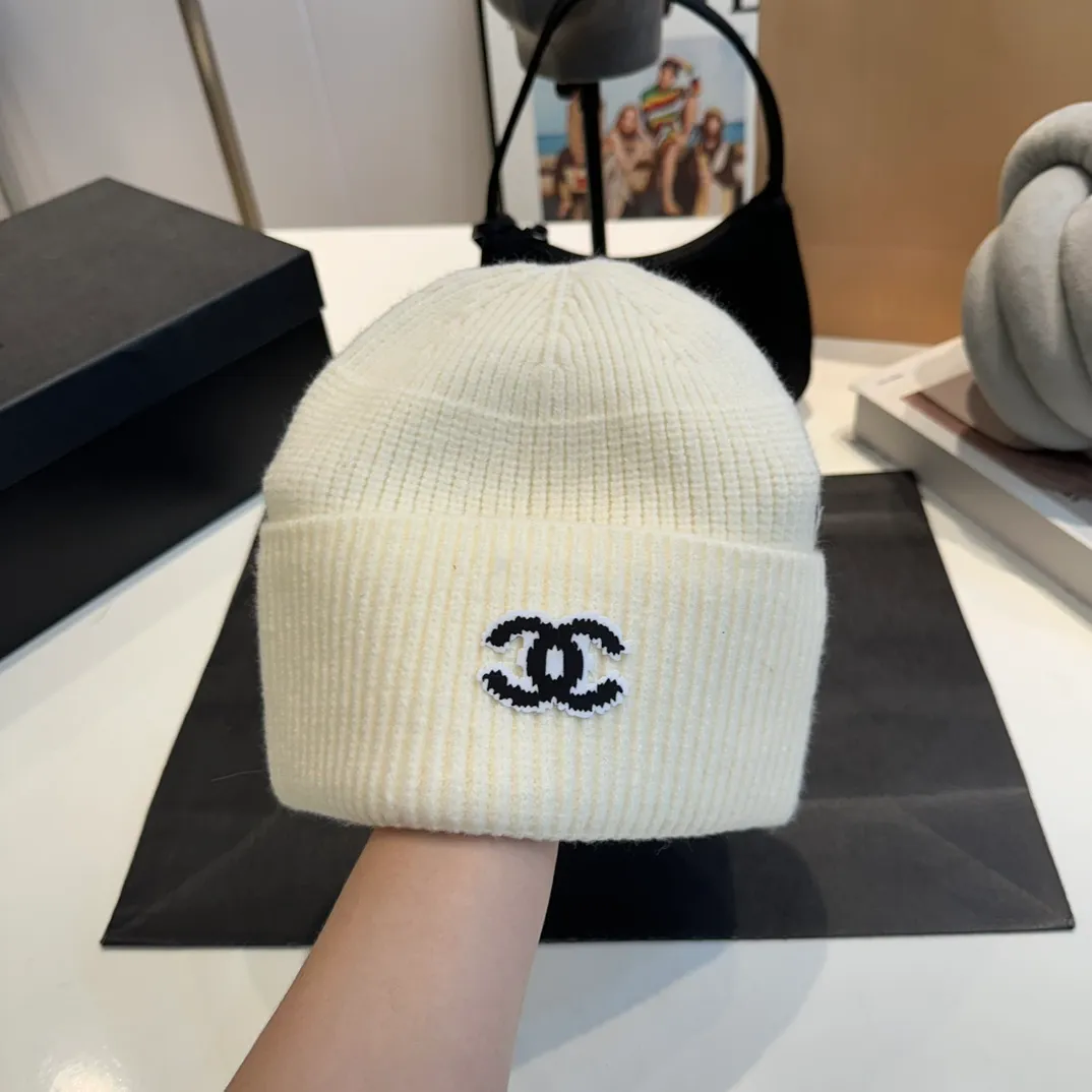 P50 Chanel knitted beanie