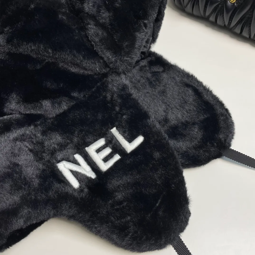 P70 Chanel 🎿 Ski Series Autumn and Winter Goods Popular Lei Feng Hat Ear Protector Hat Soft and Warm, Essential for Skiing