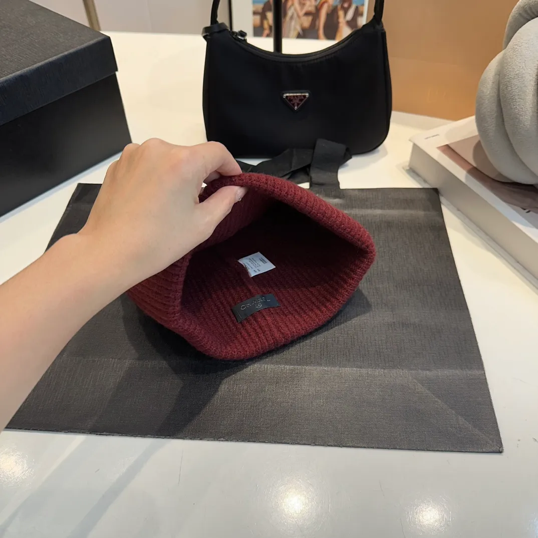 P50 Chanel knitted beanie