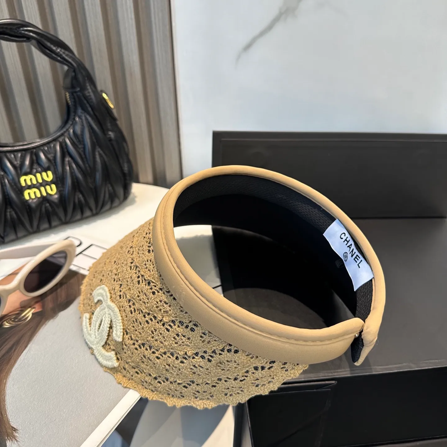P70💛 Comes with dust bag [CHA Chanel] 2025 new exclusive small fragrant sun hat with empty top headband, 🔆 versatile sun protection ~ a great tool for casual outings and anti-snatching! Love it so much 💕