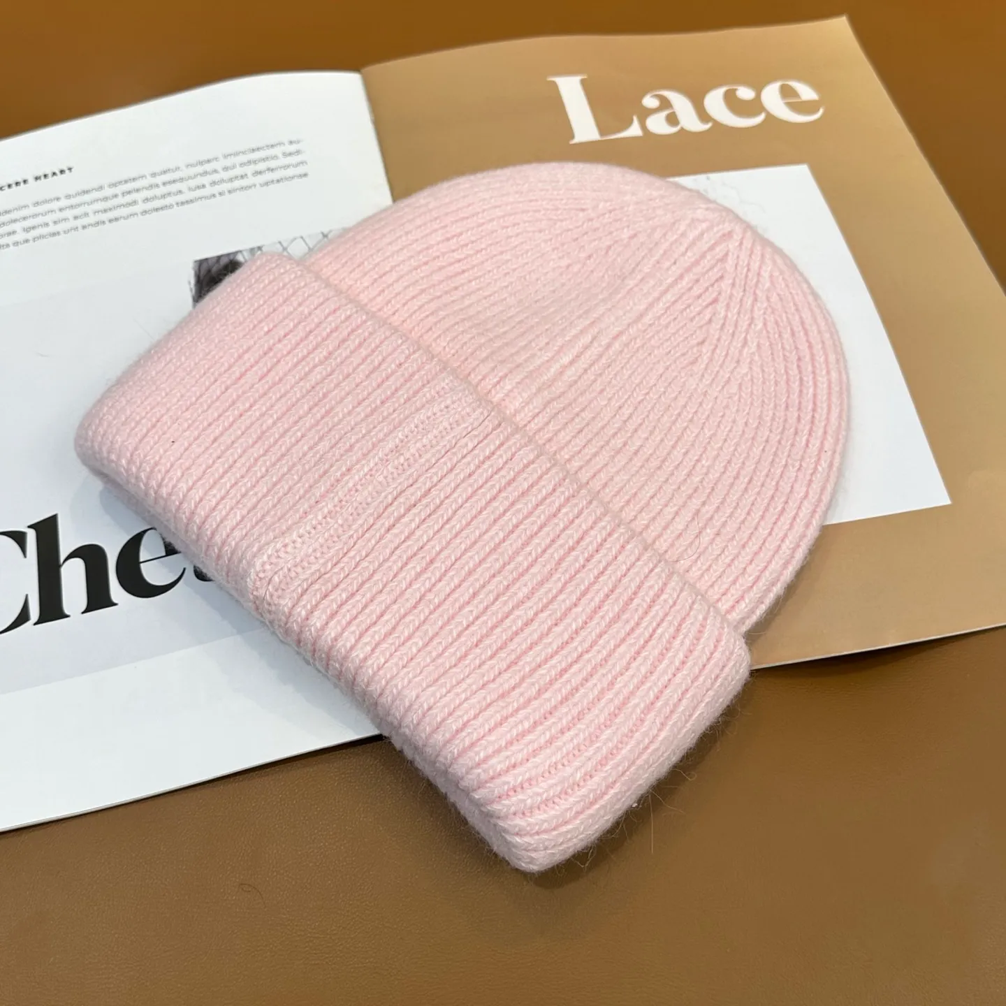 P60 CHANEL small and popular knitted hat! Xiaohongshu’s new product is released, it’s so 🉑️, high-elastic fabric, classic colors, same style for men and women.