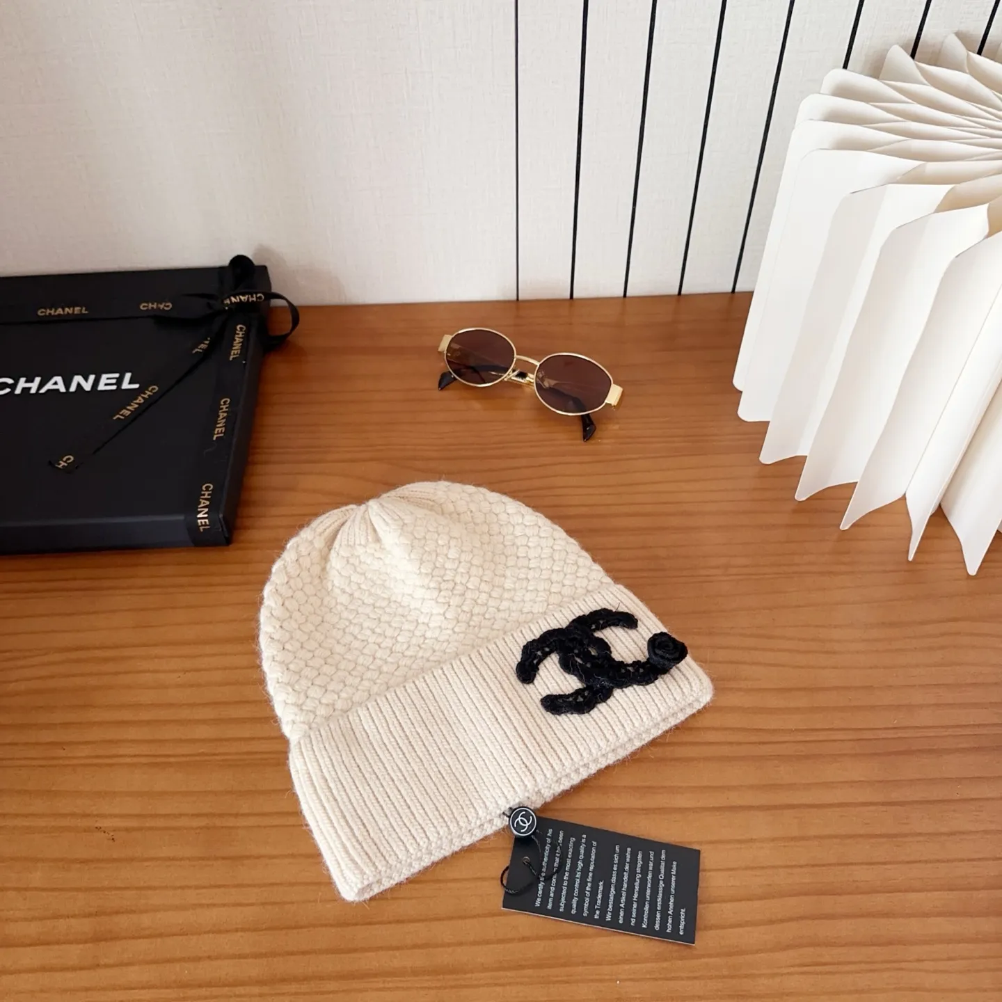 💰90 Chanel official website releases CHANEL small and popular knitted hat! Xiaohongshu’s new product is released, it’s so 🉑️, high-elastic fabric, classic colors, same style for men and women.