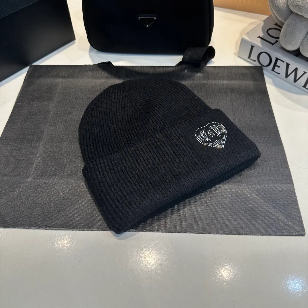 P70 Chanel knitted beanie, new counter model