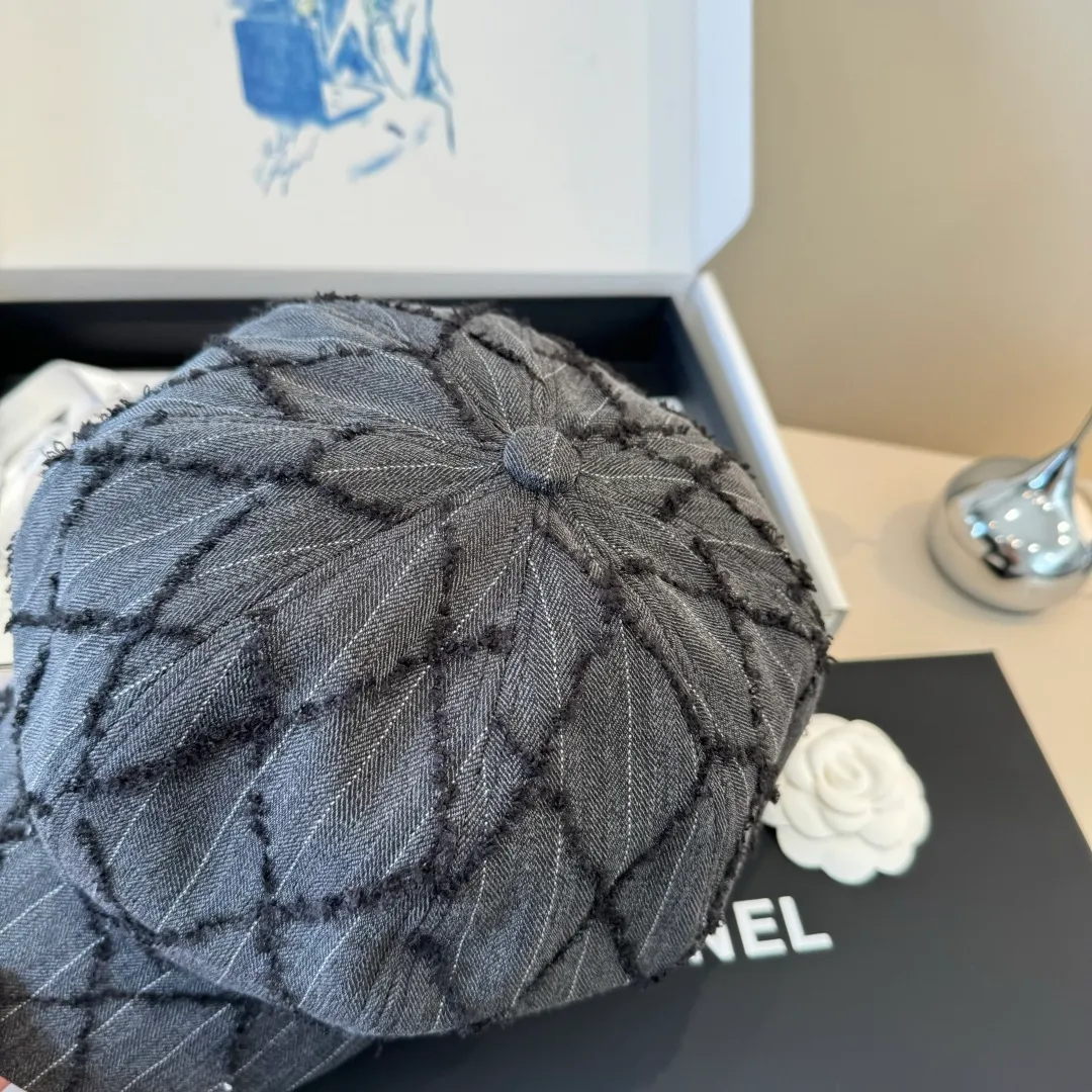 💰100¥ Chanel new duck bill painter's hat, head circumference 57cm