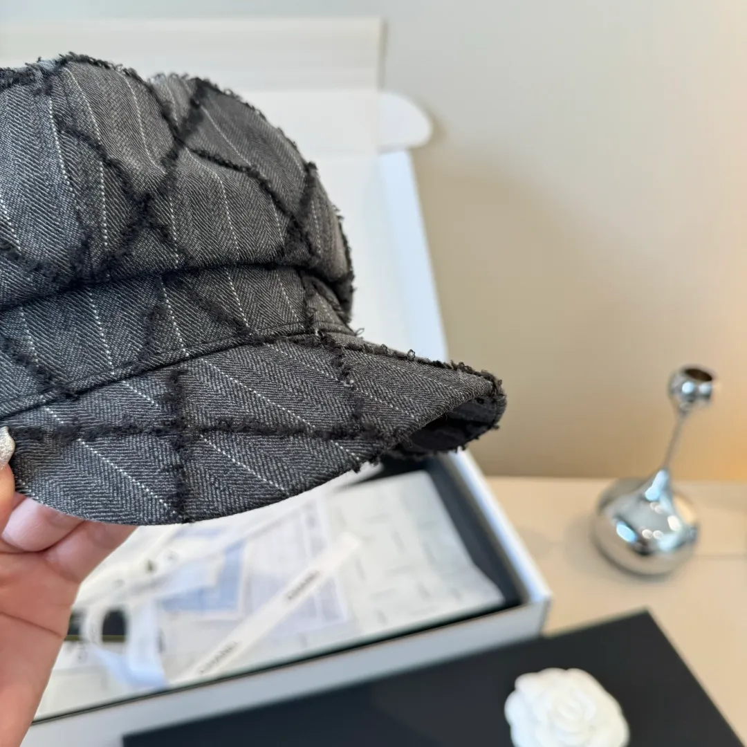 💰100¥ Chanel new duck bill painter's hat, head circumference 57cm