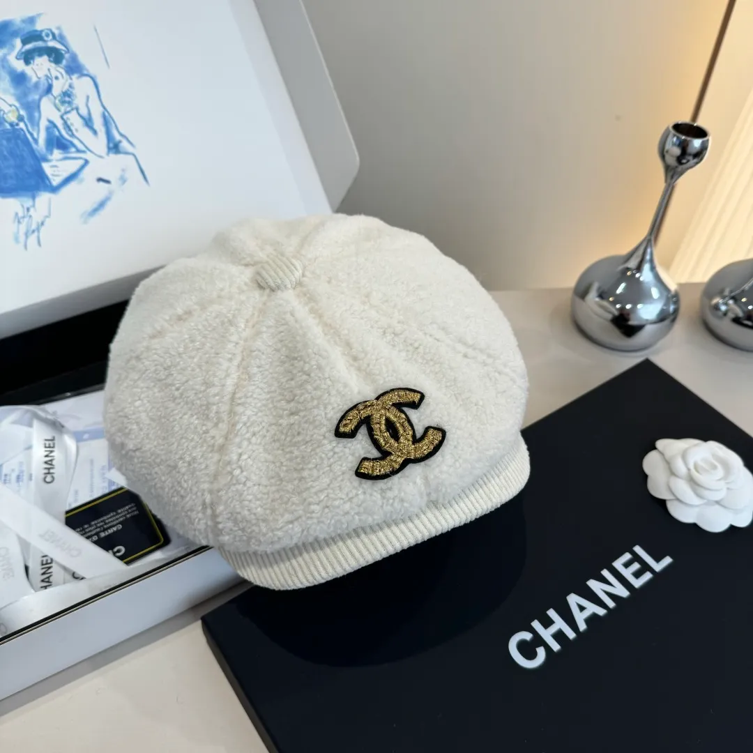 💰90¥ Chanel wool duck bill forward cap, unisex,