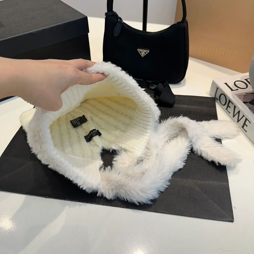 P60 CHANEL Chanel Cat Ears Wool Hat Women's Autumn and Winter Warm Ear Protection Knitted Hat Japanese Cute Pullover Hat 2024 New Cold Hat