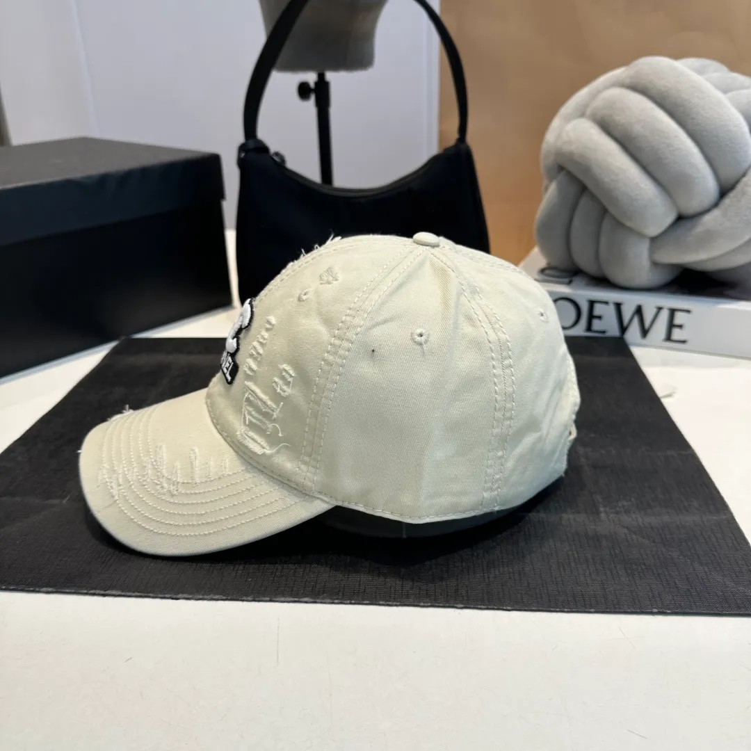 P60 CHANEL 2024 new ripped baseball cap, logo Xiaoxiang is classic and simple, fashionable and casual design, popular new product