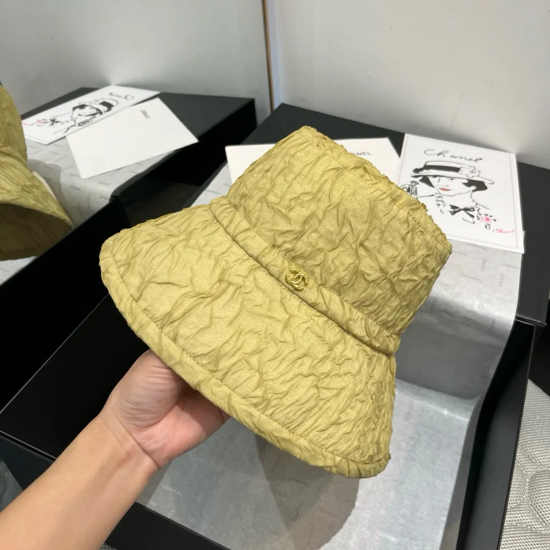 💰120¥ Chanel bucket hat, high-end hand-grip bucket hat, head circumference 57cm, lady style