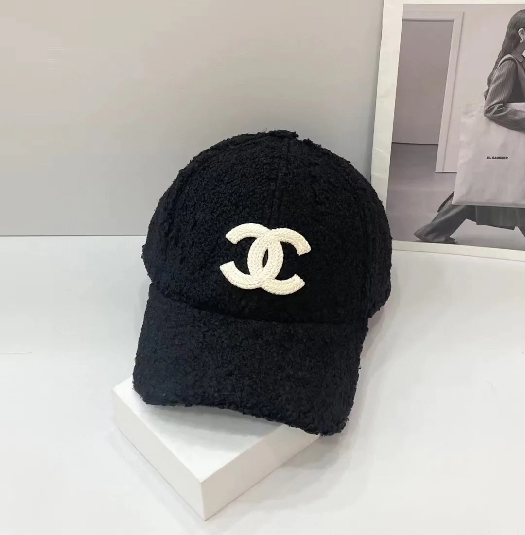 Special batch of 56, with dust bag [CHANEL Chanel] 2022 autumn and winter lamb wool baseball cap, new model shipped, big-name models are super easy to match, hurry up and get it!