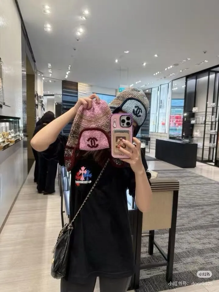 P70 Chane*🆕Chanel 24N new ski series wool hat, the popular Lei Feng hat all over the Internet, black and white, 4 colors, versatile and cool, can be worn by men and women as a couple, warm and good-looking, a must-have
