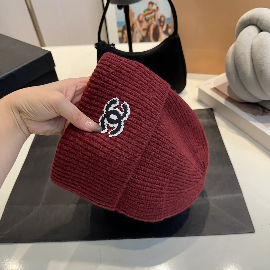 P50 Chanel knitted beanie