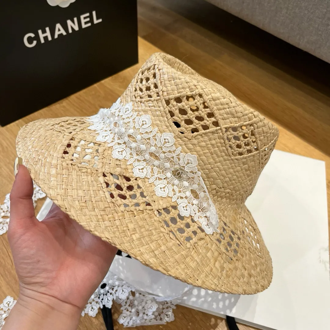 💰200¥ Chanel new straw hat, raffia hollow top hat, a must-have for fairies, head circumference 57cm