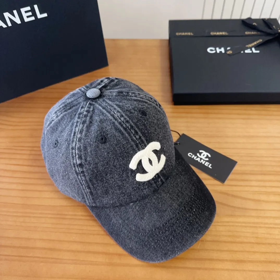 💰60 Chanel CHANEL new hard-top baseball cap, Xiaoxiang logo is classic and simple, fashionable and casual design, popular new product